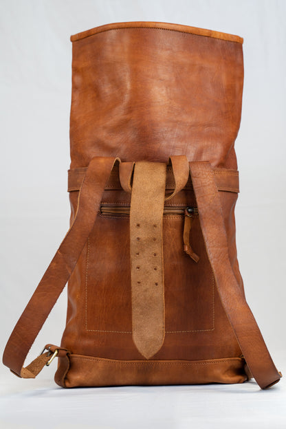 Leder Roll Top Rucksack mit Vintage-Schnalle: Stilvoller Laptop- und Tech-Rucksack